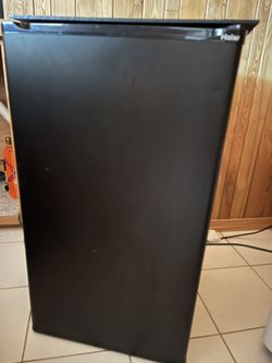 Haier 3.9cf Mini Refrigerator