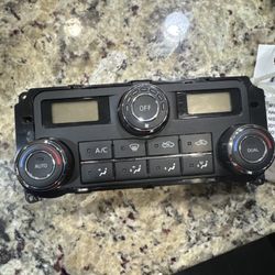 Nissan Frontier 2016 A/C Control
