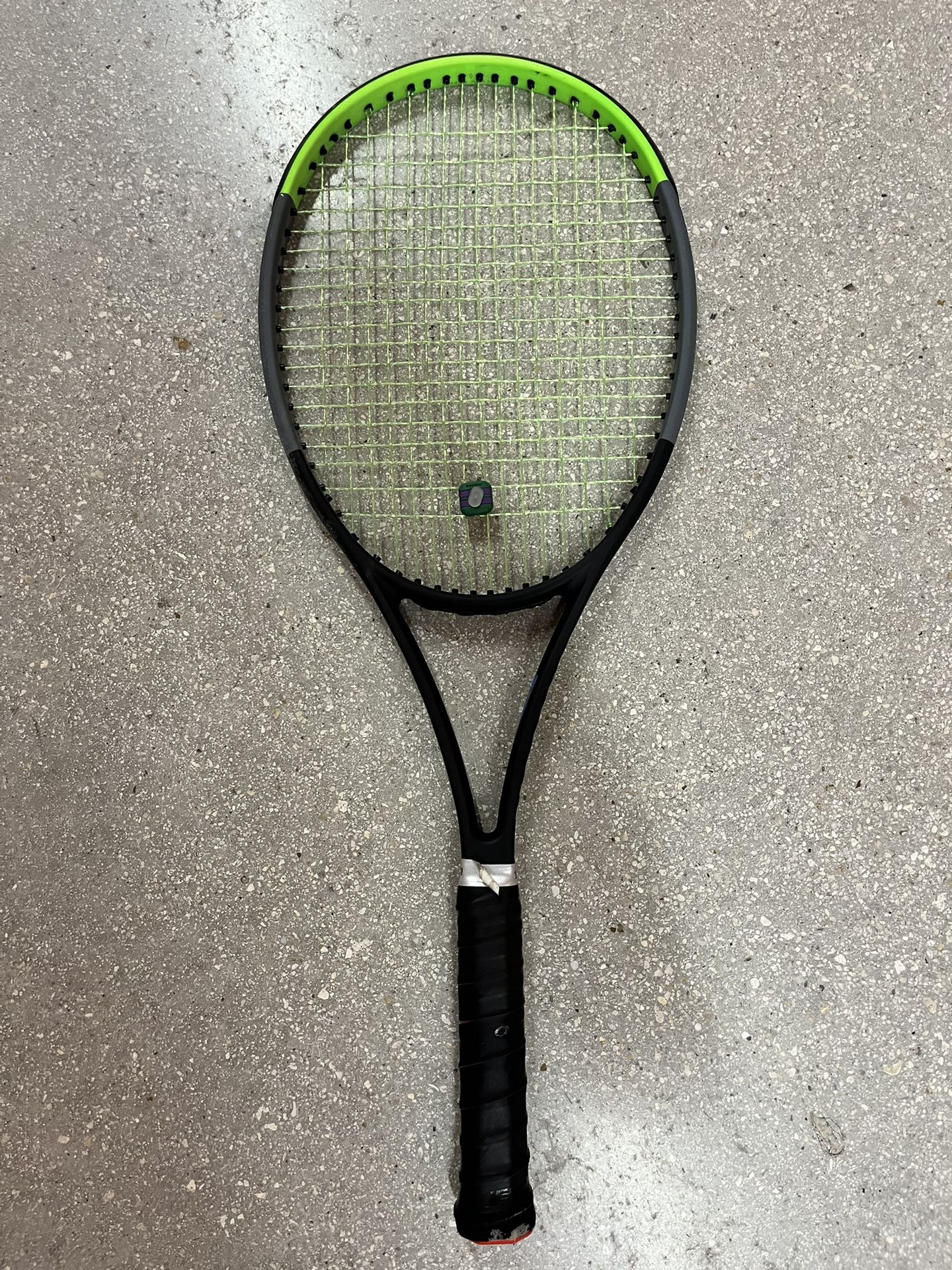 WILSON BLADE 98 tennis racket