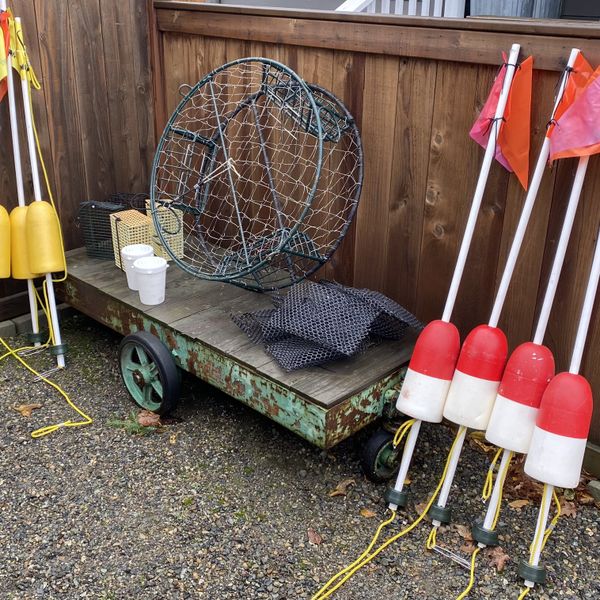 Crab Pot, 7 Floats, 7 Bait Bags 6 Bait Cages for Sale in Edgewood, WA OfferUp