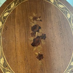 Beautiful Vintage End Table Night Stand Table