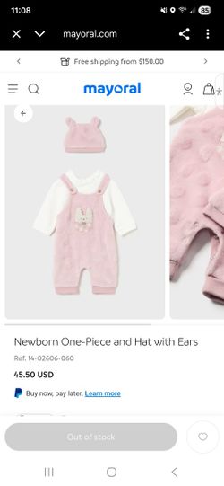 Newborn One-Piece and Hat with Ears
Body para recién nacido con gorro con orejitas.