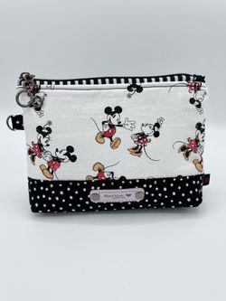 Zipper pouch – Disney Mickey & Minnie Love 3.0