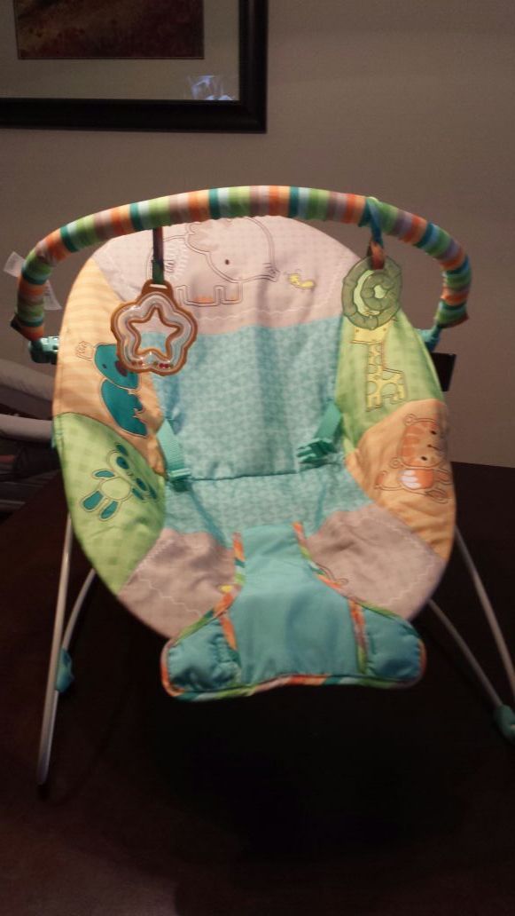 BABY BOUNCER