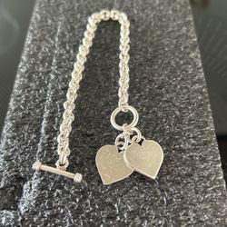 Chunky Sterling Silver Heart Bracelet. 