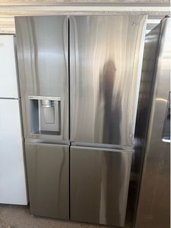 Lg side by side Refrigeator