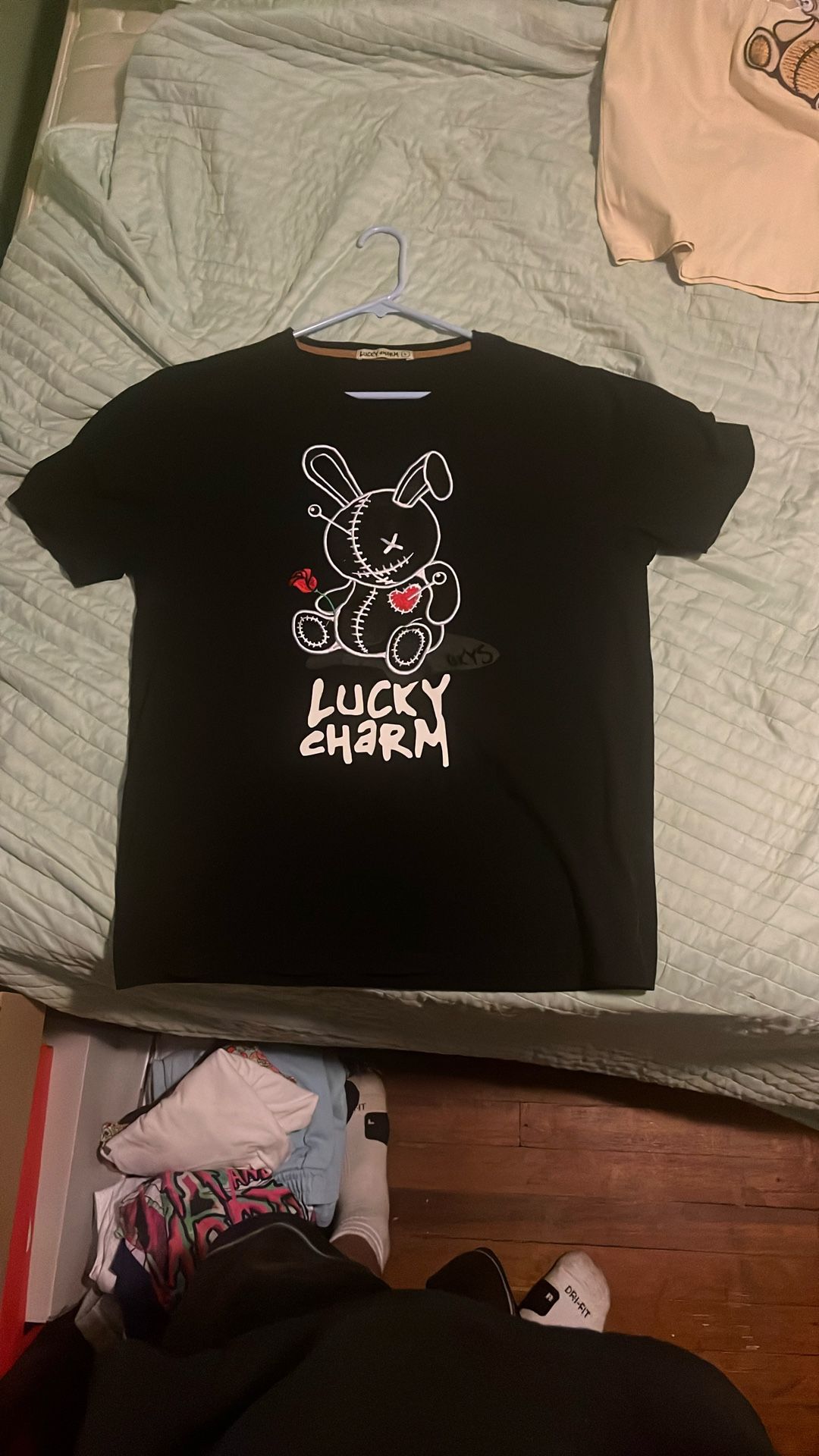 graphic tee