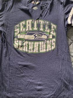 Women’s Seahawks t-shirt