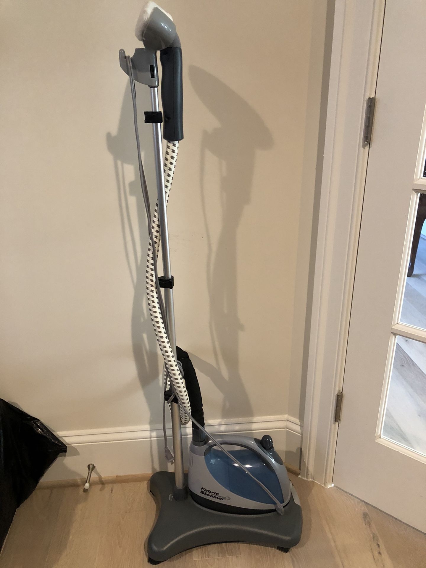 Shark Clothing Fabric Steamer $70
