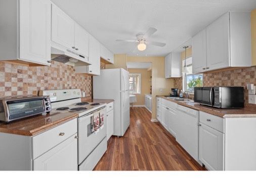2 Bedroom 2 Bathroom Manufactured Home For Sale In The Heart Of Jensen Beach