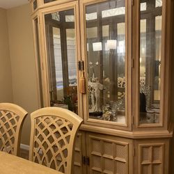 Beautiful Bernhardt Dining Room Set for 8 