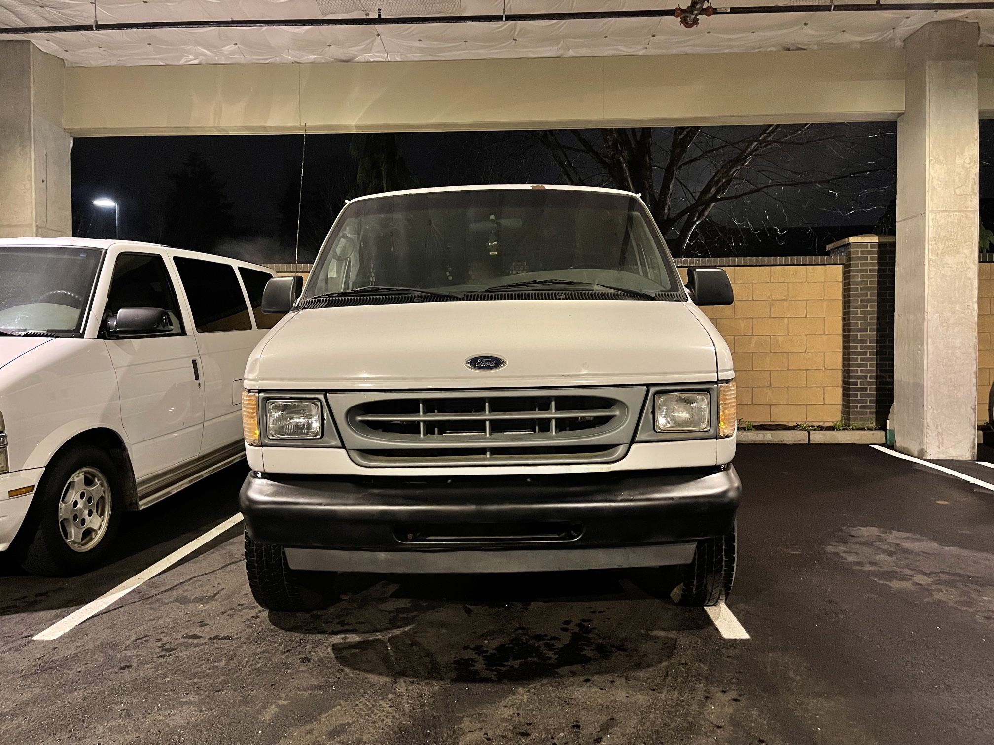 2001 Ford E-250