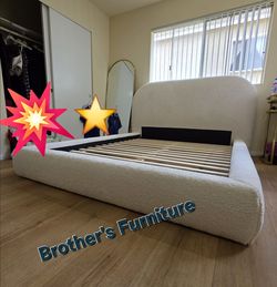 Platform Bed Queen Size Ivory White Boucle fabric, New Especial price