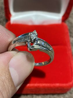 14k White Gold Ladies Ring with Marquise Diamond Size 10