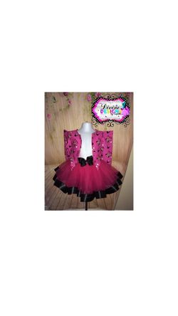 Custom Minnie Mouse set w/ matching converse