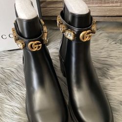GG Woman’s Boots Size 6