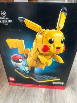 Lego Pokemom Pikachu and Pokeball