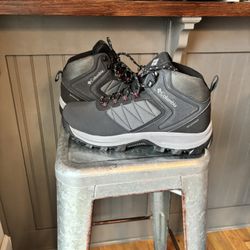 Columbia Shoes 