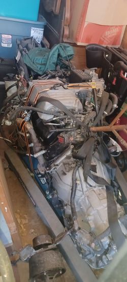 Ford 5.0 motor and transmission