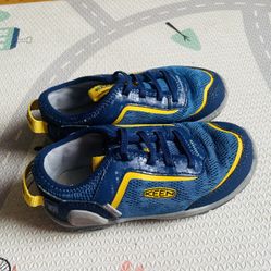 Keen toddler shoes size 10
