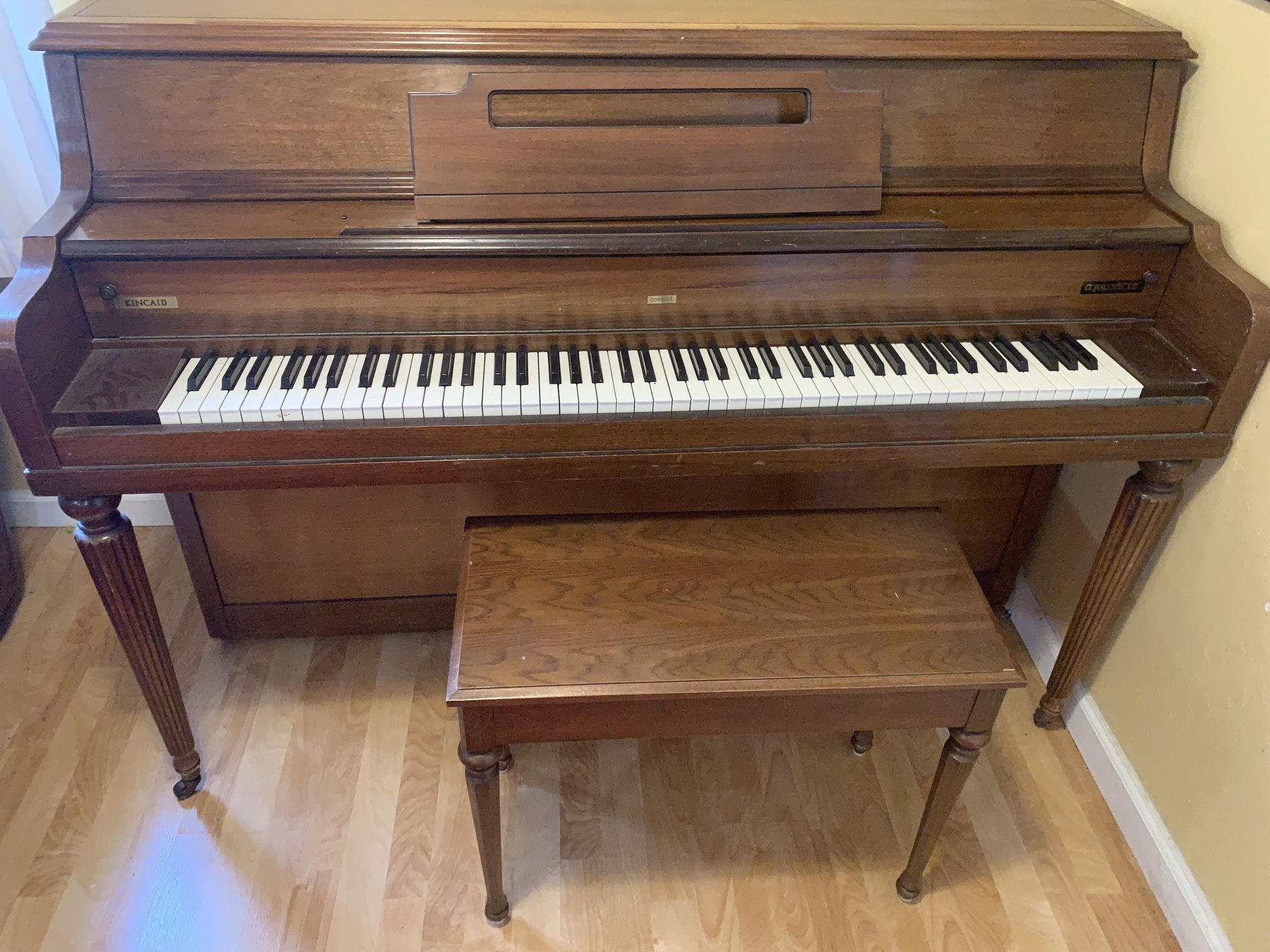 Kincaid Console Piano 300 OBO for Sale in San Leandro CA OfferUp