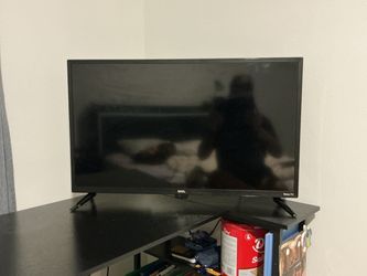 32 inches Onn Roku TV 2021