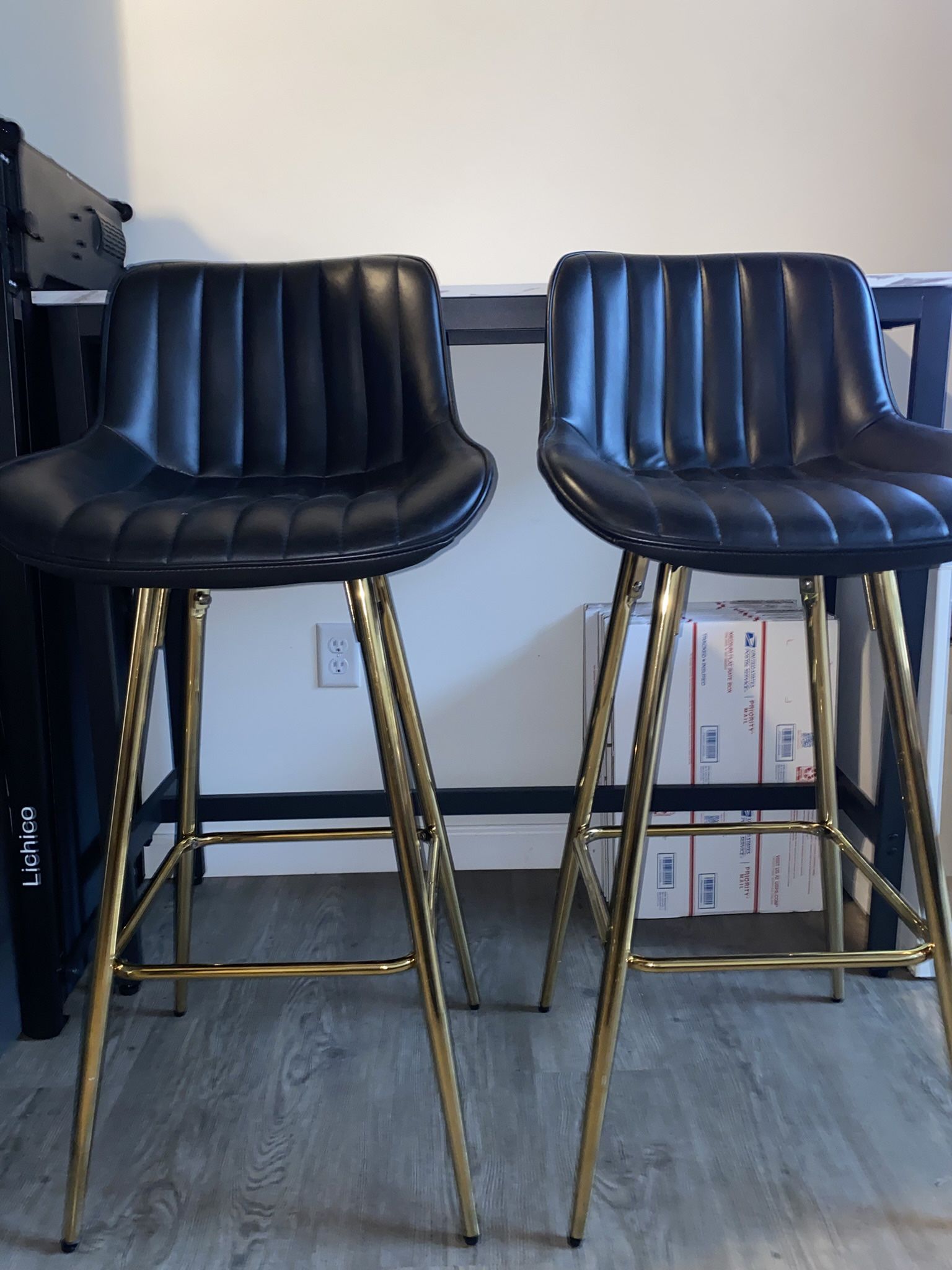 BAR STOOLS