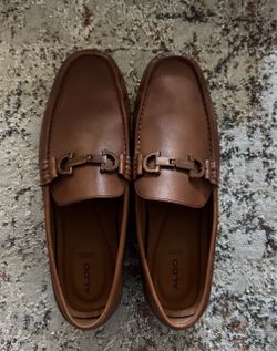 Men’s size 13 brown slide on shoes