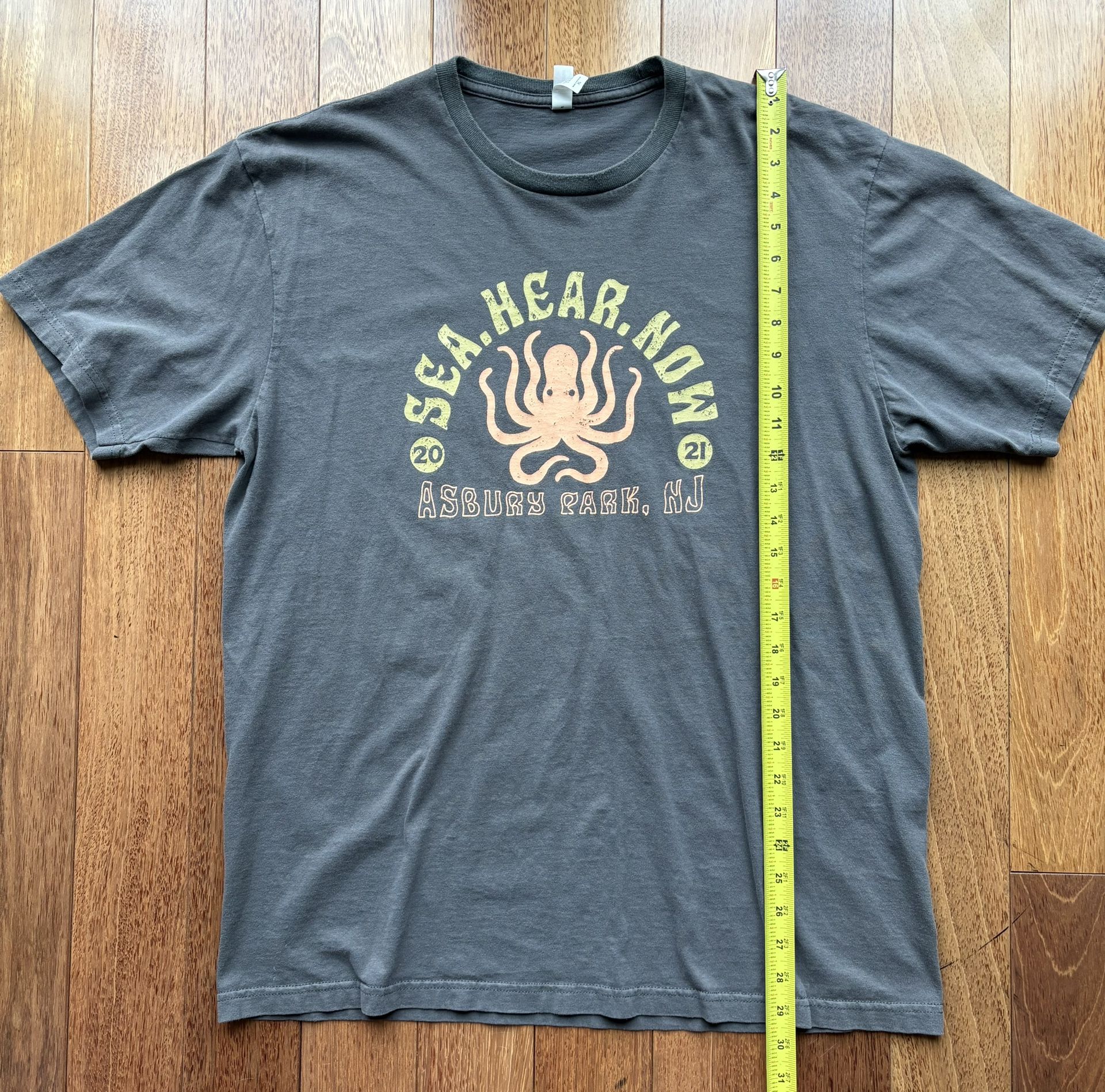 Rare Vintage 2021 Sea Hear Now Concert Tee Shirt