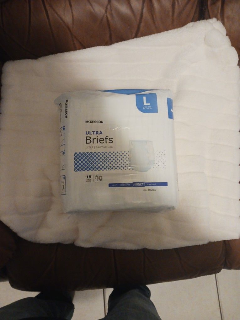 Diapers/ Underwear/ Pampers For Adults