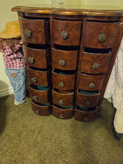 hutch fifteen drawers
