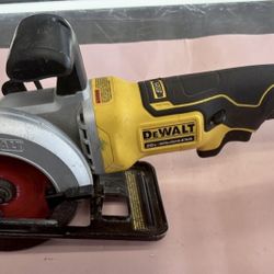 Dewalt 4-1/2” Compact Circular Saw with 5hr battery.