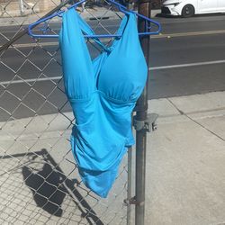 Women’s bathing suit