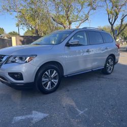 2017 Nissan Pathfinder