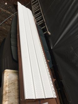 Vinyl soffit 2 6 foot pieces.