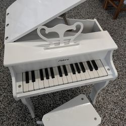 Kids Play Piano
