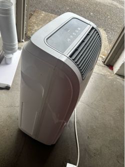 Don’t Sweat This Summer – 12,000 BTU Black & Decker Portable AC Works Great
