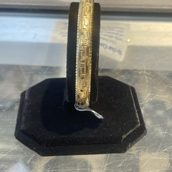 10KT Bangle 