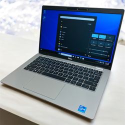 Dell i5 vPro 11th Gen Quad Core Full HD touchscreen laptop / Windows 11 Pro / SSD / WiFi 6 AX / Camera / HDMI / Thunderbolt / Backlit / Charger