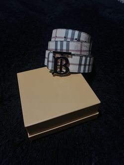 Burbberry belt Size 32/34 txt if intrested