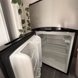 Small Refrigerator 