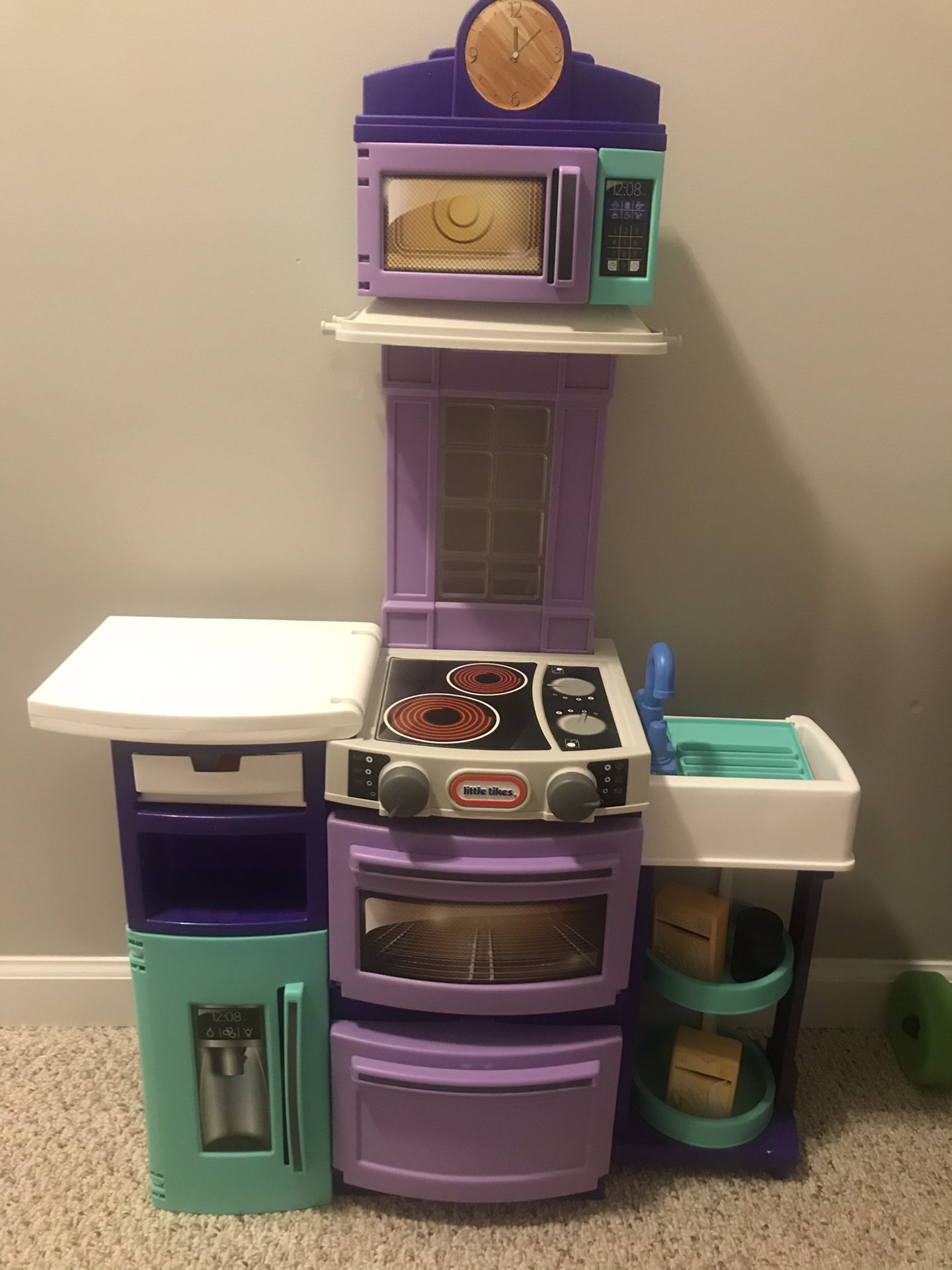 Kids play kitchen $15!!