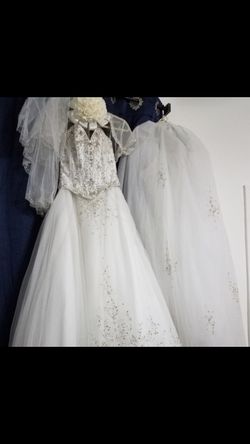 Wedding dress