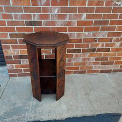 Arts and Crafts Era Solid Oak Lamp Table Octagon Shape.