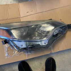 Toyota Corolla Headlight 