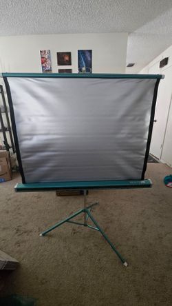 Da-Lite Vintage tripod projector screen