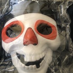 Halloween kids light up Pirate skull mask   Fun for dress up or Halloween 