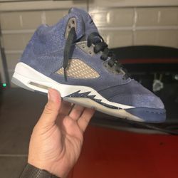 Air Jordan 5 Retro SE Size 7Y