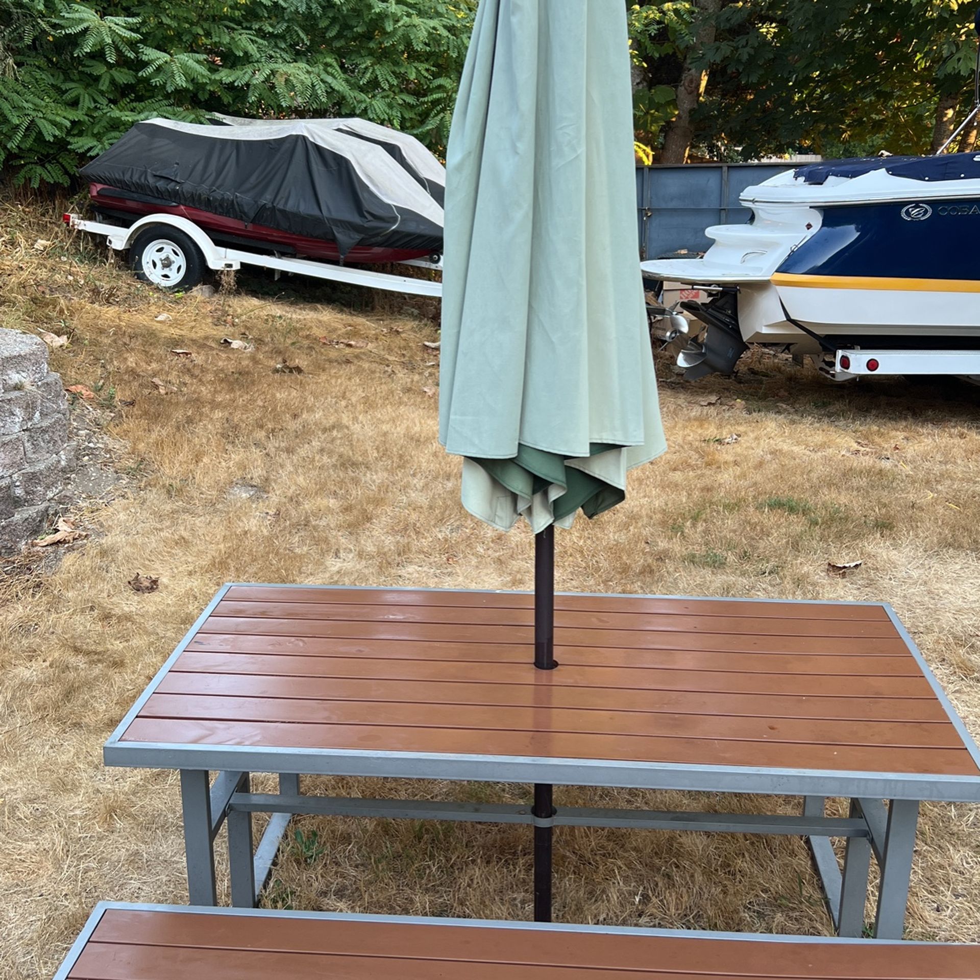 6 foot metal Trex picnic table with umbrella for Sale in Bonney Lake