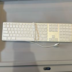 Apple Keyboard